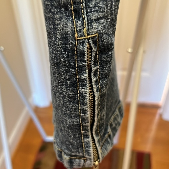 Carolina Blue Mini Denim Skirt / side zip with pockets Size 14 - Picture 7 of 7